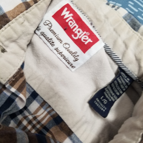 Variety of dress up style shirts - Picture 11 of 16